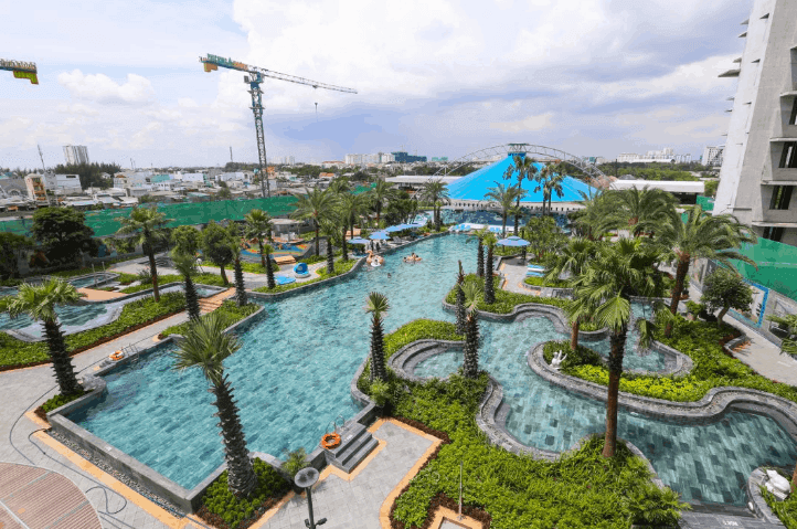 Ngất ngây trước kỳ quan hồ bơi resort “2,8 triệu USD” như bước ra từ tranh vẽ ở Sài Gòn