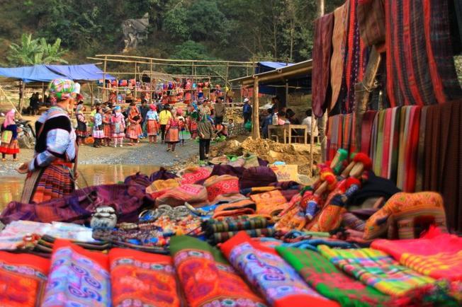 Trải nghiệm phiên chợ trên đỉnh Lang Biang Đà Lạt