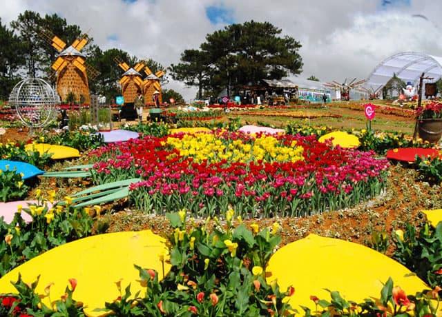 Festival Hoa Đà Lạt 2017: Bức tranh sắc màu tỏa hương đất Việt