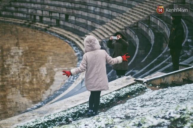 Không cần phải đi đâu xa, bạn cũng có thể tận hưởng cảm giác ngắm tuyết ngay tại Việt Nam!