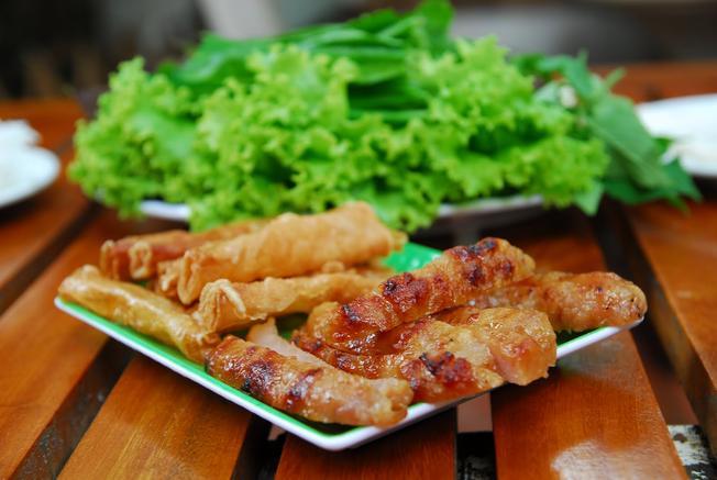 Chả ram bắp – Một Đặc Sản Đà Lạt Quyến Rũ Khách Du Lịch