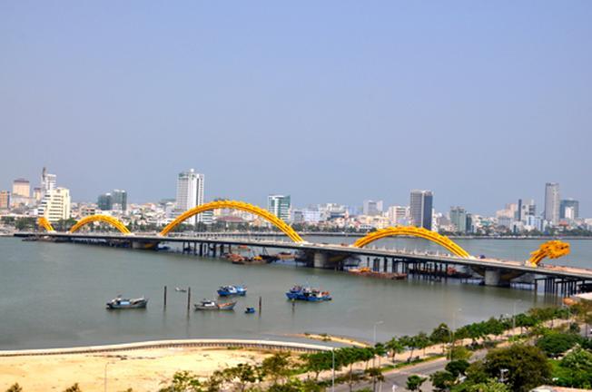 Khí thế sôi động của hai lễ hội Đà Nẵng đầu năm