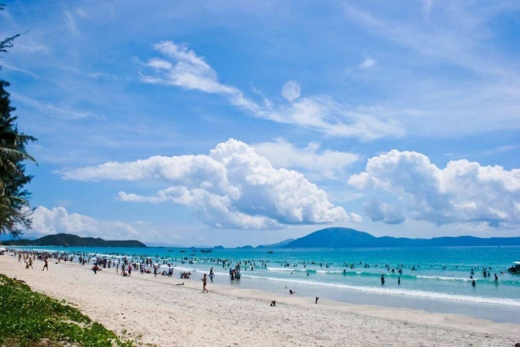 Liệt kê 5 điểm đến biển gần Hà Nội không thua kém Maldives