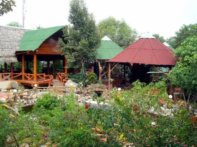 Khám phá sự quyến rũ của khu du lịch sinh thái Du Sơn