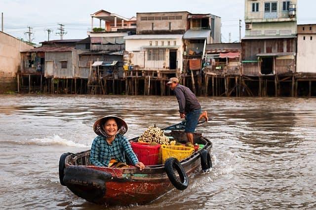 Khám phá khu chợ nổi Cái Răng sầm uất và độc đáo trên ghe thuyền lênh đênh