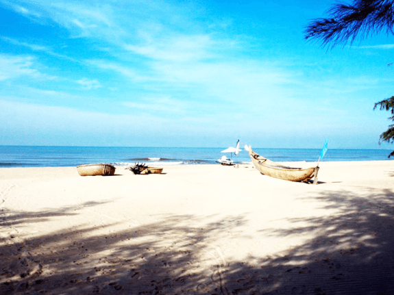Trải nghiệm hết mình với vẻ đẹp lôi cuốn của bãi biển Hồ Tràm