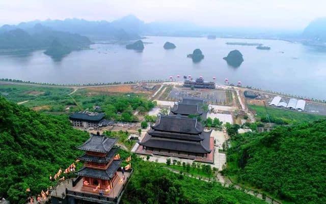 Khám phá Chùa Tam Chúc – Thiên đường tâm linh giữa trần thế