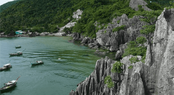 “Bí ẩn kỳ diệu” của ngọn núi đá vôi ở Hà Tiên – Hang Mo So