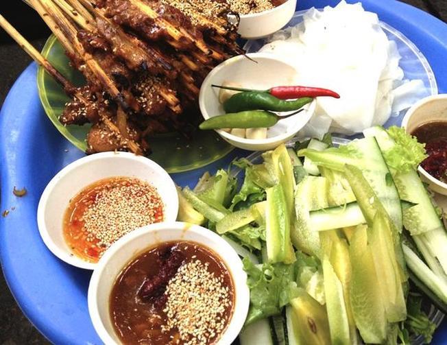 Những loại đồ ăn vặt giá rẻ dưới 5000 đồng bạn không thể bỏ qua khi đến Hội An