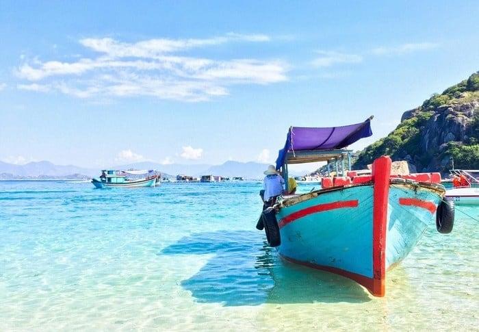 Khám phá vẻ đẹp tự nhiên tuyệt vời tại đảo Bình Ba Nha Trang