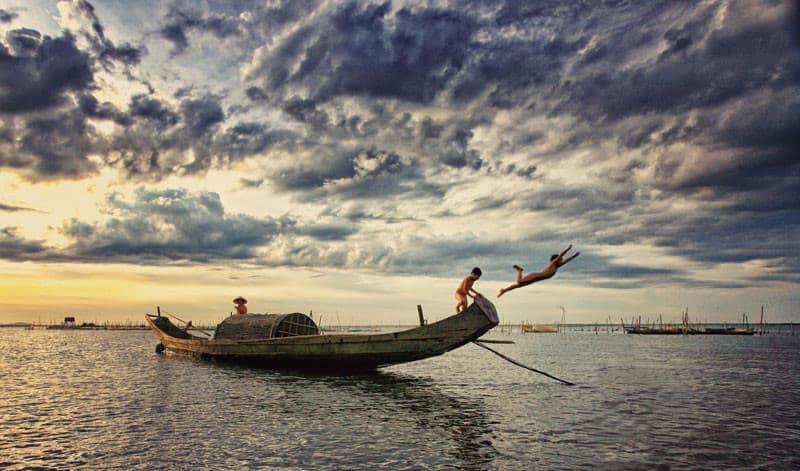 Muốn khám phá vẻ đẹp và sự thanh bình của đất nước, hãy đến với Phá Tam Giang ở Huế
