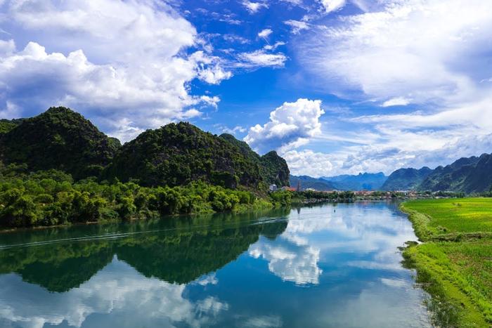 Những con sông lịch sử của Việt Nam bạn không thể bỏ qua khi đi du lịch