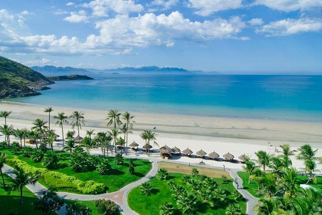 Khám phá vẻ đẹp tuyệt vời của Biển Nhật Lệ – Thiên đường nghỉ dưỡng tuyệt đẹp ở Việt Nam