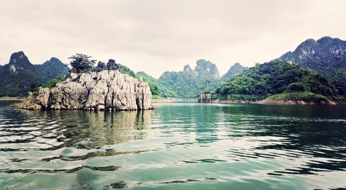Khám phá 13 điểm đến độc đáo và quyến rũ nhất ở miền Bắc Việt Nam