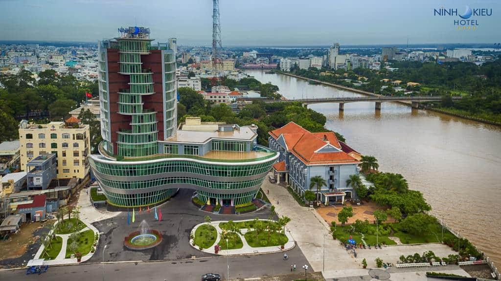 Gợi ý các khách sạn phổ biến gần bến Ninh Kiều