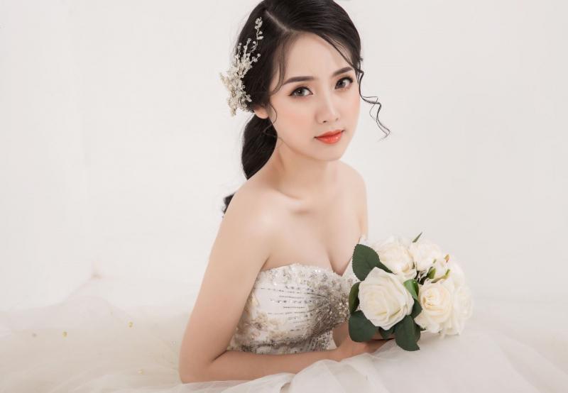 Top 4 địa chỉ trang điểm cô dâu đẹp ở quận Cầu Giấy, Hà Nội