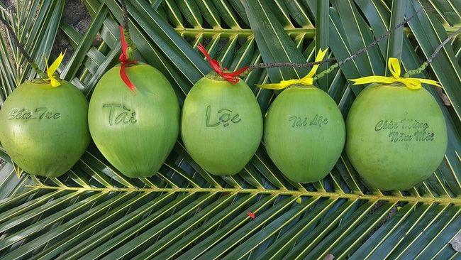 Top 9 phong cách 'khắc chữ' trái cây độc đáo cho ngày Tết