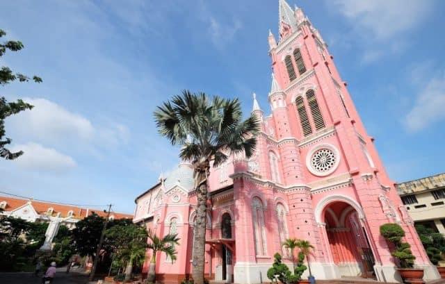 Khám phá ẩn số ở Nhà thờ Tân Định – “Ngôi nhà màu hồng” nằm giữa trung tâm Sài Gòn
