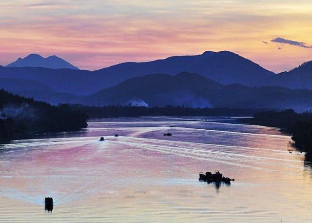 Khám phá vẻ đẹp hùng vĩ của Núi Ngự Bình tại cố đô Huế