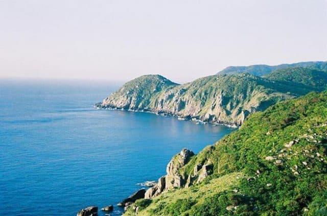 Khám phá vẻ đẹp lôi cuốn của Vịnh Vân Phong