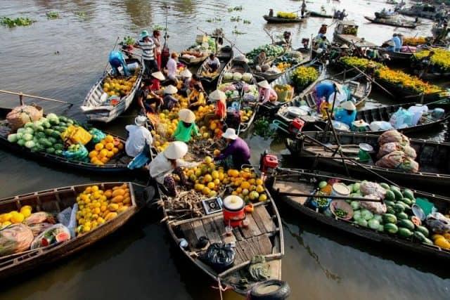 Tận hưởng vẻ đẹp độc đáo của Chợ nổi Cái Bè, ngọc của Tiền Giang