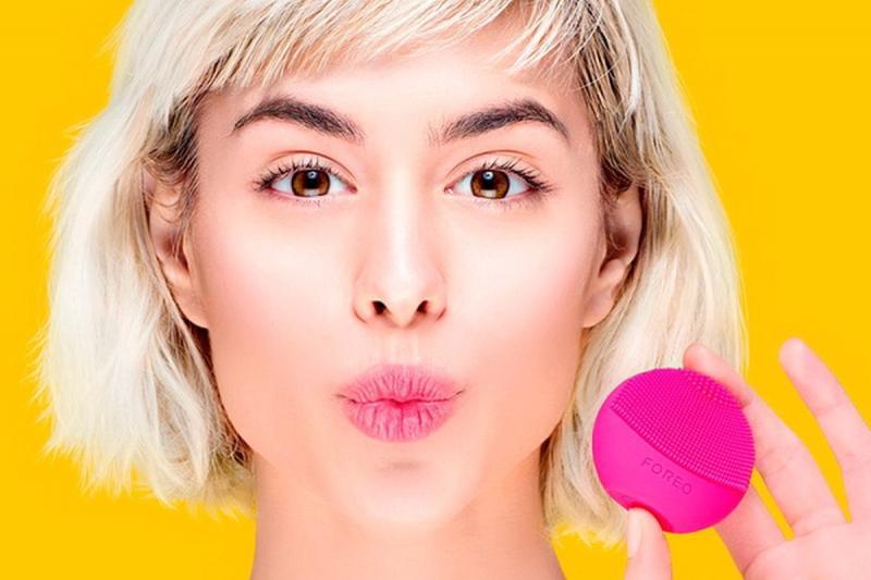 Top 5 Công Cụ Làm Đẹp Kỳ Lạ Không Thể Bỏ Qua