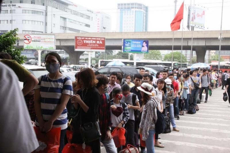 Top 8 nỗi đau của việc bắt xe về quê ăn Tết mà ai cũng đã trải qua