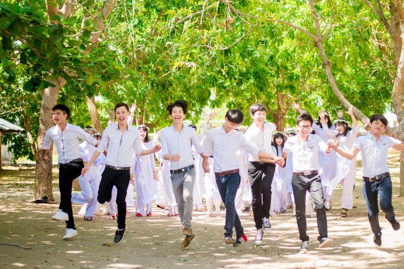 Top 16 Tuyển tập những bài thơ đặc sắc về tuổi học trò