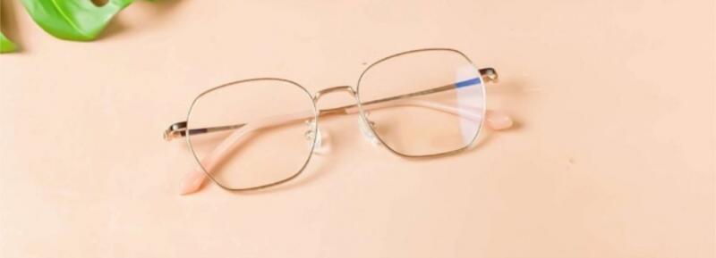 Top 10 Địa Chỉ Bán Gọng Kính Chất Lượng ở Đà Nẵng